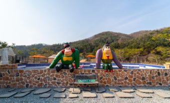 Hongcheon the Kims Pool Villa
