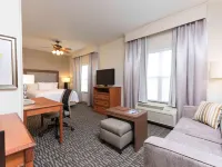 Homewood Suites by Hilton Indianapolis-Airport/Plainfield Hotels in Plainfield