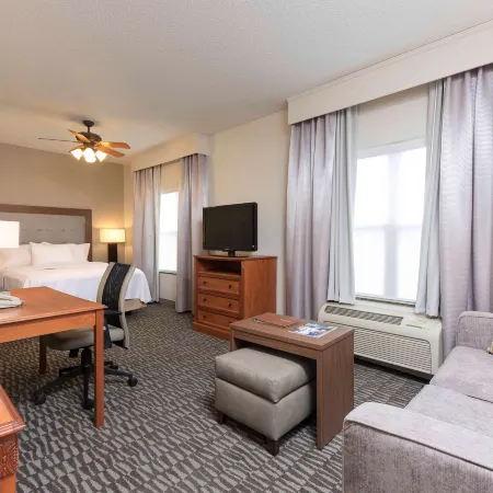 Homewood Suites by Hilton Indianapolis-Airport/Plainfield
