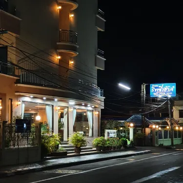 รูปภาพของริทชี่เฮ้าส์ Ritzy House Hotel