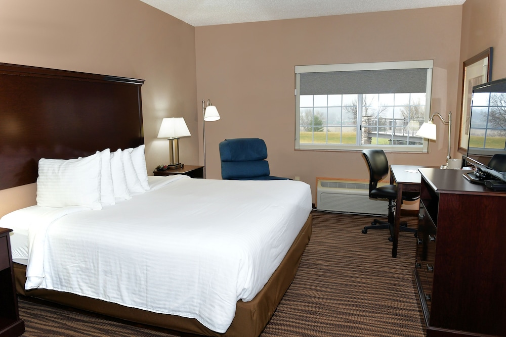 Cobblestone Inn & Suites - Denison Majestic Hills