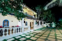 Beach House Hotel