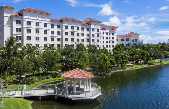 棕櫚灘花園希爾頓花園客棧