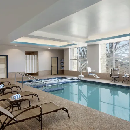 DoubleTree Suites by Hilton Hotel Boston - Cambridge
