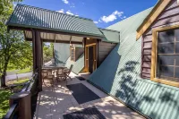 Gold Mine Guest House and Cafe Hotels in Nundle