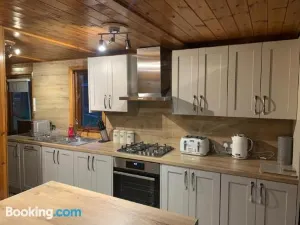 Herons Lake Retreat Hot Tub Lodges
