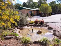 Murray Gardens Country Cottages & Motel Hotels in Stanthorpe