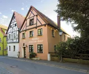 Hotel-Gasthof Zur Post Hotels near Bankl mit Steinfiguren - Kreuzberg Deining