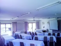 Espana Motel - parking
