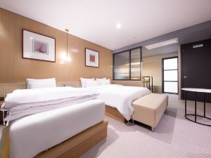 Brown Dot Hotel Cheonan