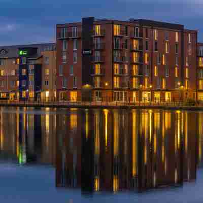 Staybridge Suites Cardiff Hotel Exterior