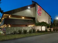 Red Roof Inn Fairmont Hotels in White Hall