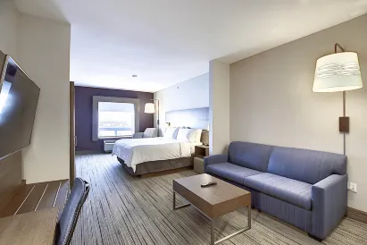 Holiday Inn Express & Suites Airport-Calgary