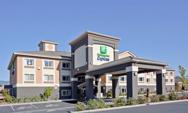 Holiday Inn Express & Suites Ashland