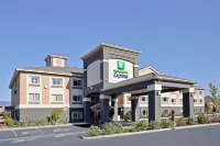 Holiday Inn Express & Suites Ashland Hotels in 