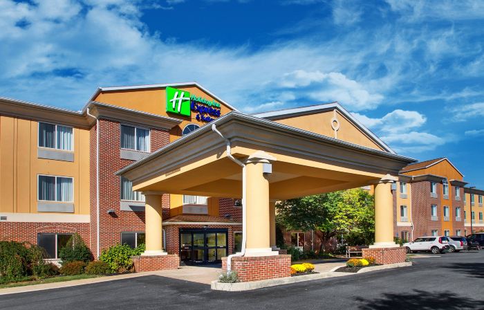 Holiday Inn Express & Suites LANCASTER-LITITZ by IHG