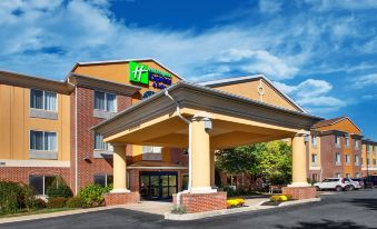 Holiday Inn Express & Suites Lancaster-Lititz