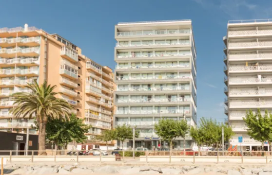 布拉內斯普拉亞皮埃爾假日酒店