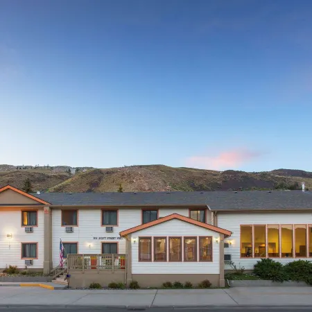 Super 8 by Wyndham Gardiner/Yellowstone Park Area