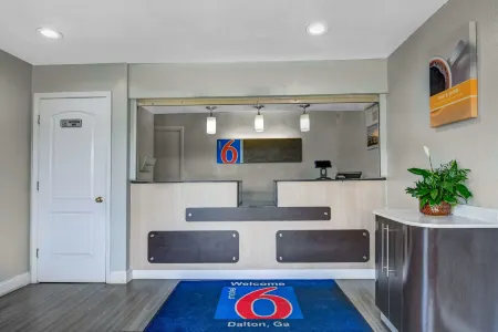 Motel 6 Dalton, GA Отели в г. Таннел Хилл