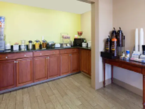 Super 8 by Wyndham Clarksville Northeast Hotels in Clarksville