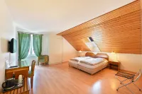 Hôtel de l'Aigle Các khách sạn gần Môtiers waterfall
