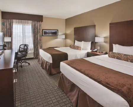 La Quinta Inn & Suites by Wyndham Bellingham Hotels in Bellingham