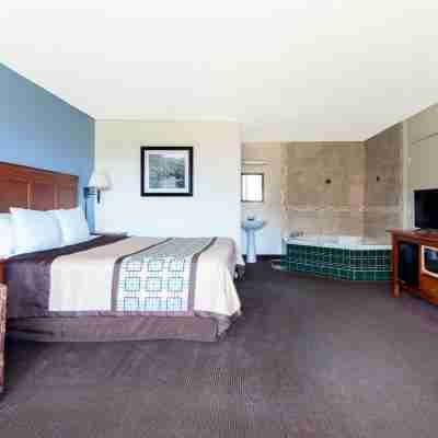 Days Inn by Wyndham Luray Shenandoah Rooms