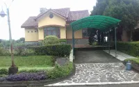 Villa Ciater Highland 3 Br Deluxe Hotel a Sagalaherang
