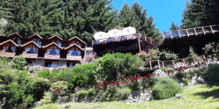 Dos Bahias Lake Resort Отели в г. Лос Лагос
