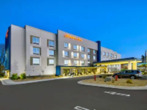 ハンプトン イン バイ ヒルトン アビンドン アビンドンのホテル