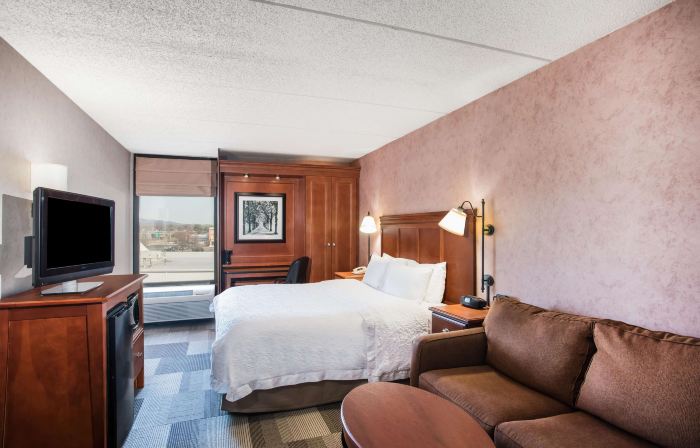 Hampton Inn West Springfield