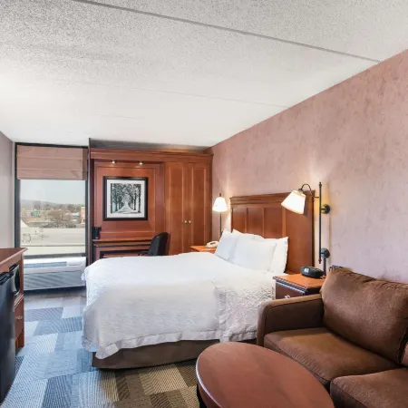 Hampton Inn West Springfield