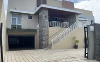 Queensa Hotel Các khách sạn ở Mayong
