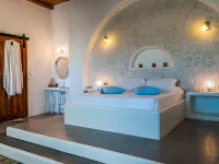 Eiriana Luxury Suites Hotels in Milos