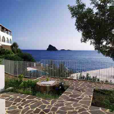 La Piazza Luxury Hotel & Spa Hotel Exterior