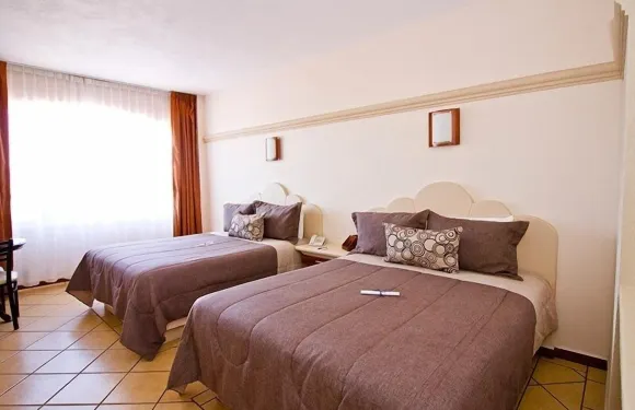 曼娜塔樂斯9號酒店