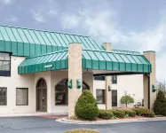Quality Inn and Suites Indianapolis Hotels in Indianapolis