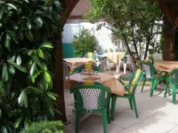 LOGIS Auberge à la Tête de Lard Hôtels à : Salbris