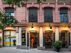 Petit Hostel La Latina