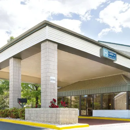 Days Inn by Wyndham Hoover Birmingham