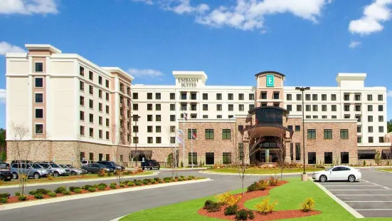 Embassy Suites by Hilton Fayetteville Fort Liberty