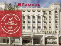Ramada Hotel & Suites by Wyndham Istanbul/Merter Hotel dekat Yesilkoy Station