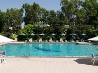 Avari Towers Karachi - Pools