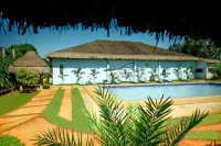 Amici Resort Hotel Laoag - Pools