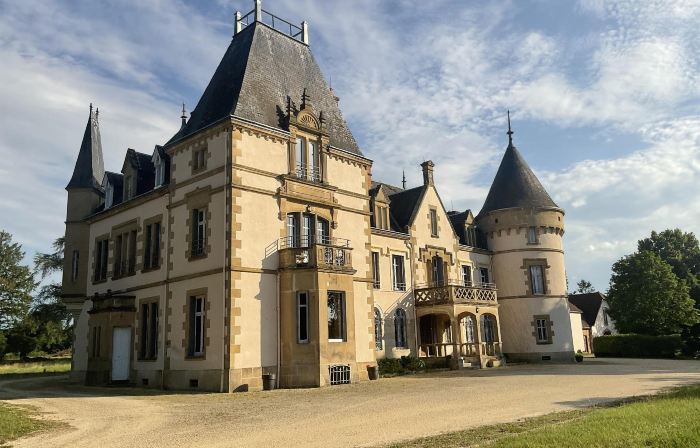 Chateau Tout Y Fault