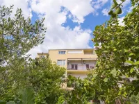 Cozy Apartment Iskra Hotels in Solin