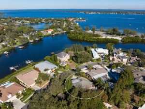 New Listing 4 Bedroom Pool Home Minutes Away from Beaches and Boat Ramp Home