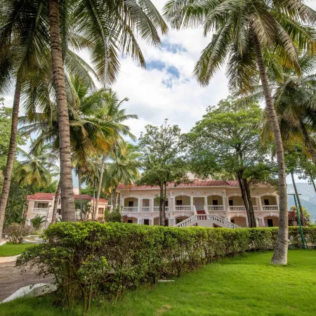 Avana Resort
