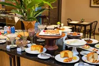 Hotel Bahamas - breakfast